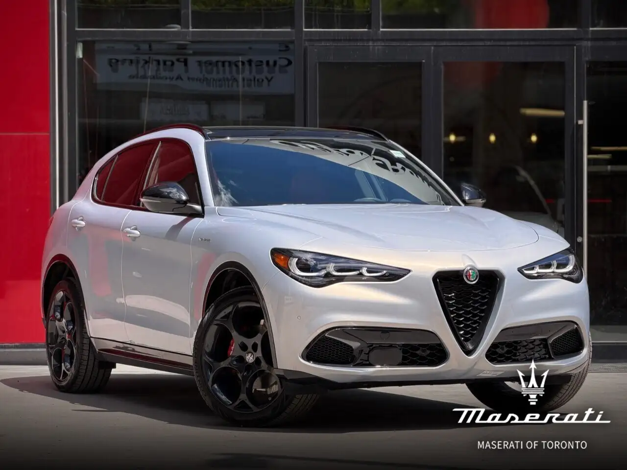 Alfa Romeo Stelvio снимка Alfa Romeo Stelvio