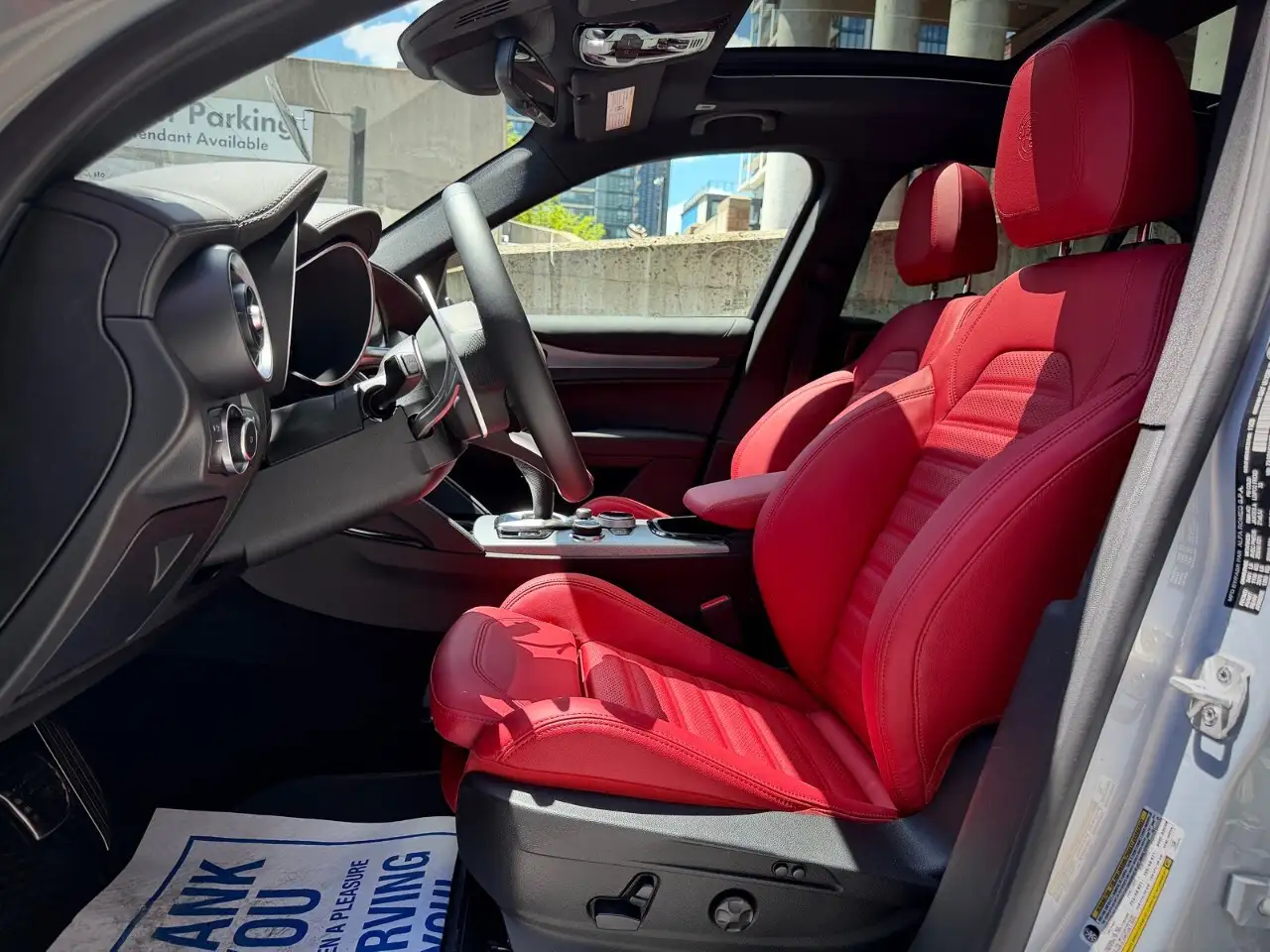 Alfa Romeo Stelvio снимка Alfa Romeo Stelvio