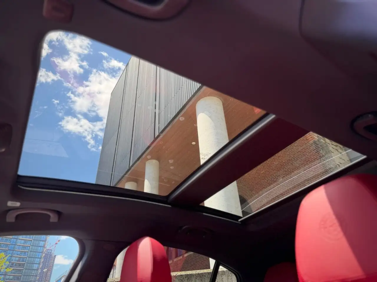 Alfa Romeo Stelvio снимка Alfa Romeo Stelvio
