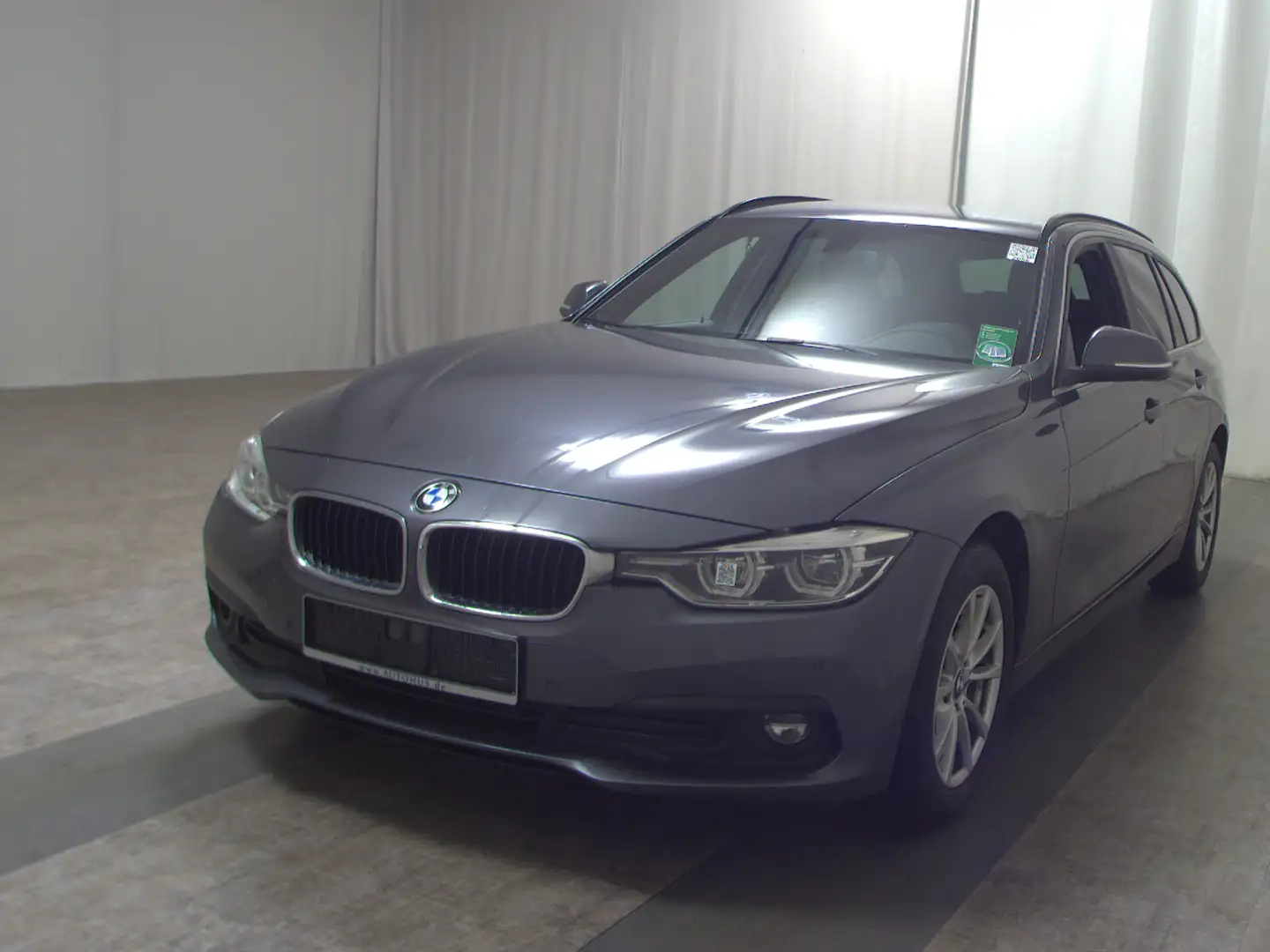 BMW 318 d Touring  Advantage T-Leder Navi LED Shz Grey - 2