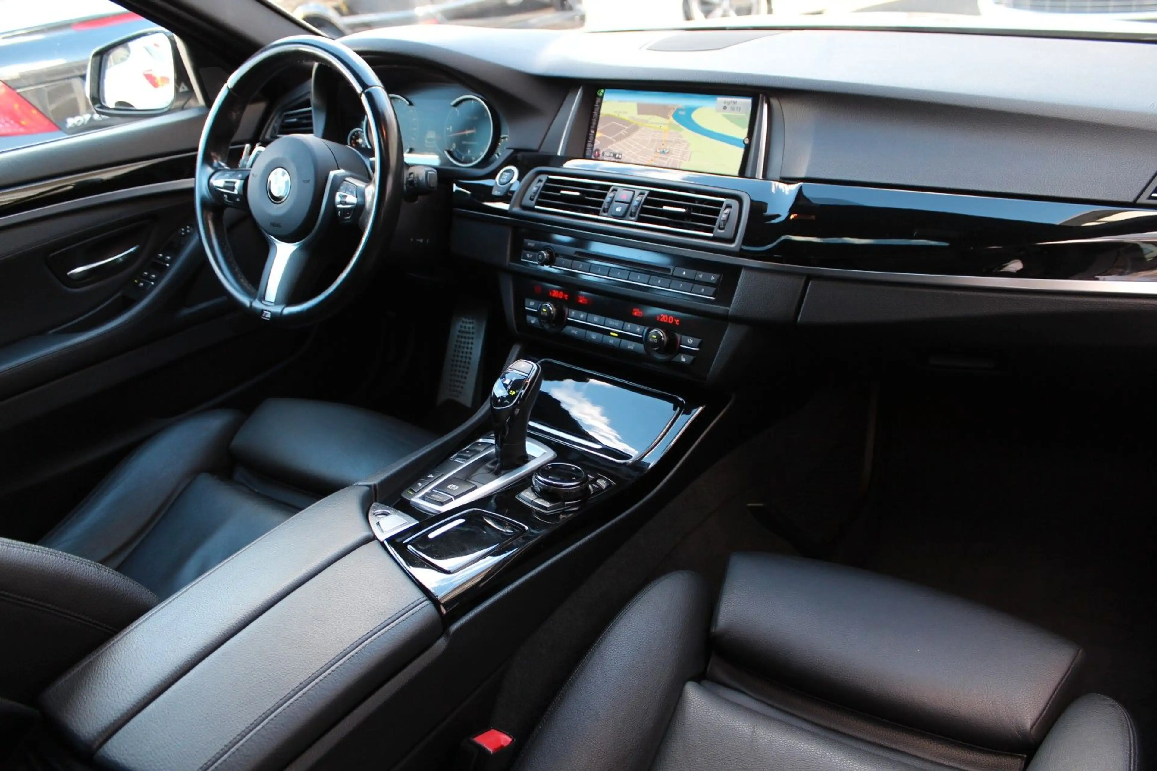 BMW 550 d T xDrive LED*Panorama*Standh.*HuD*H&K*ACC — photo 14