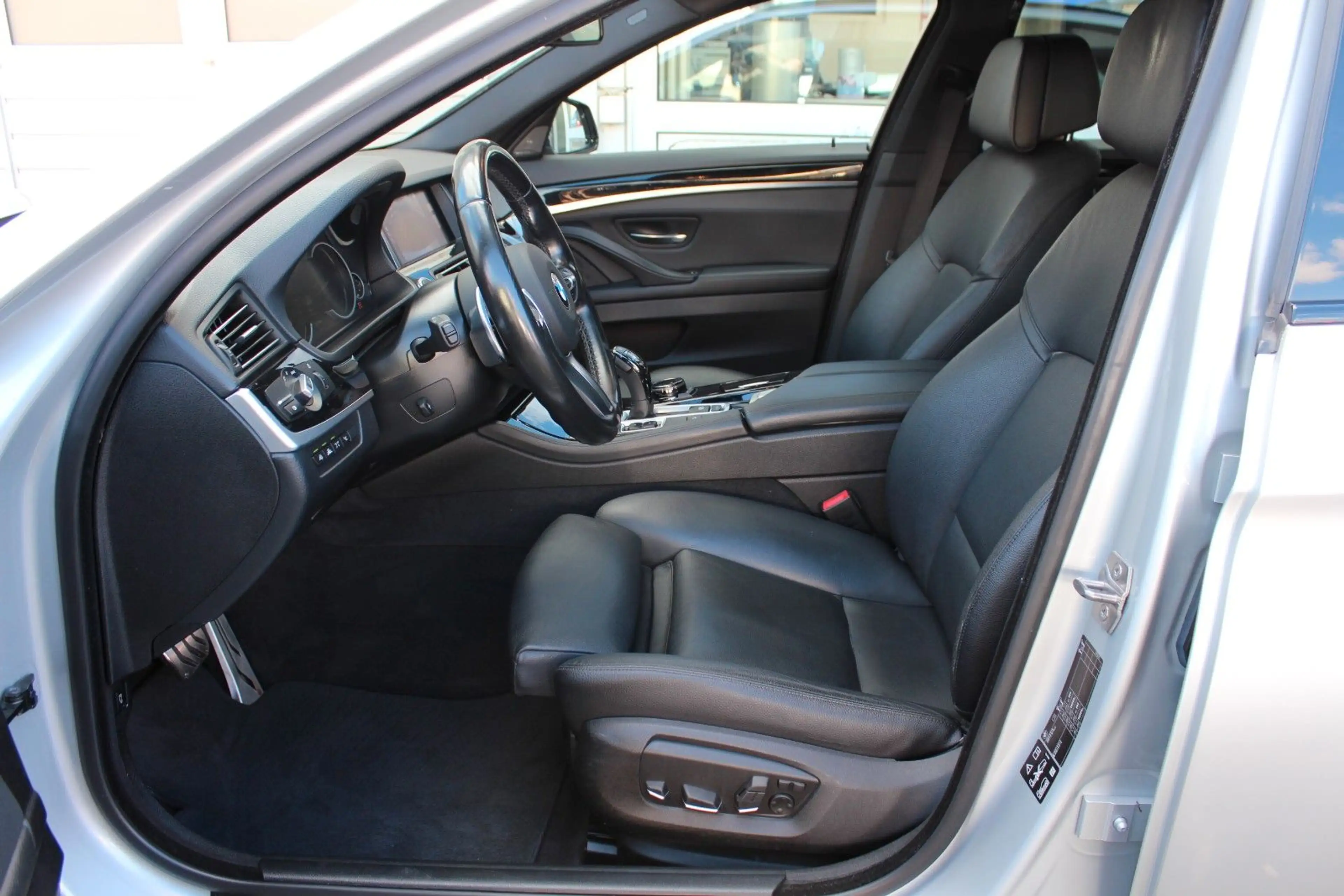 BMW 550 d T xDrive LED*Panorama*Standh.*HuD*H&K*ACC — photo 7