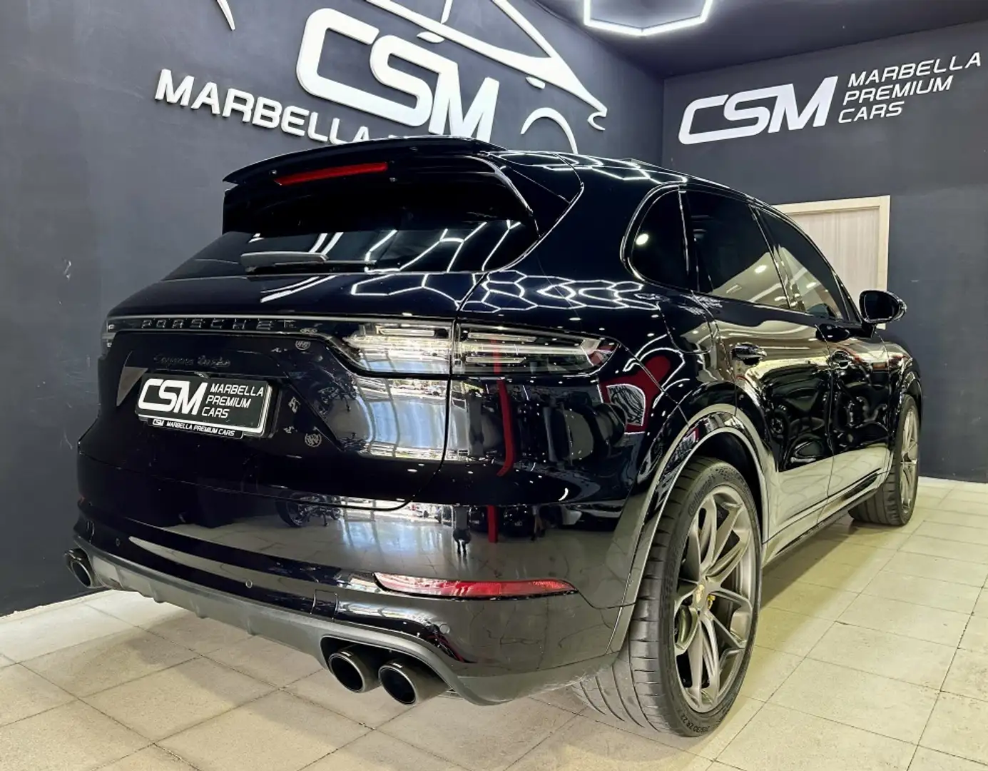 Porsche Cayenne Turbo Aut. Negro - 2