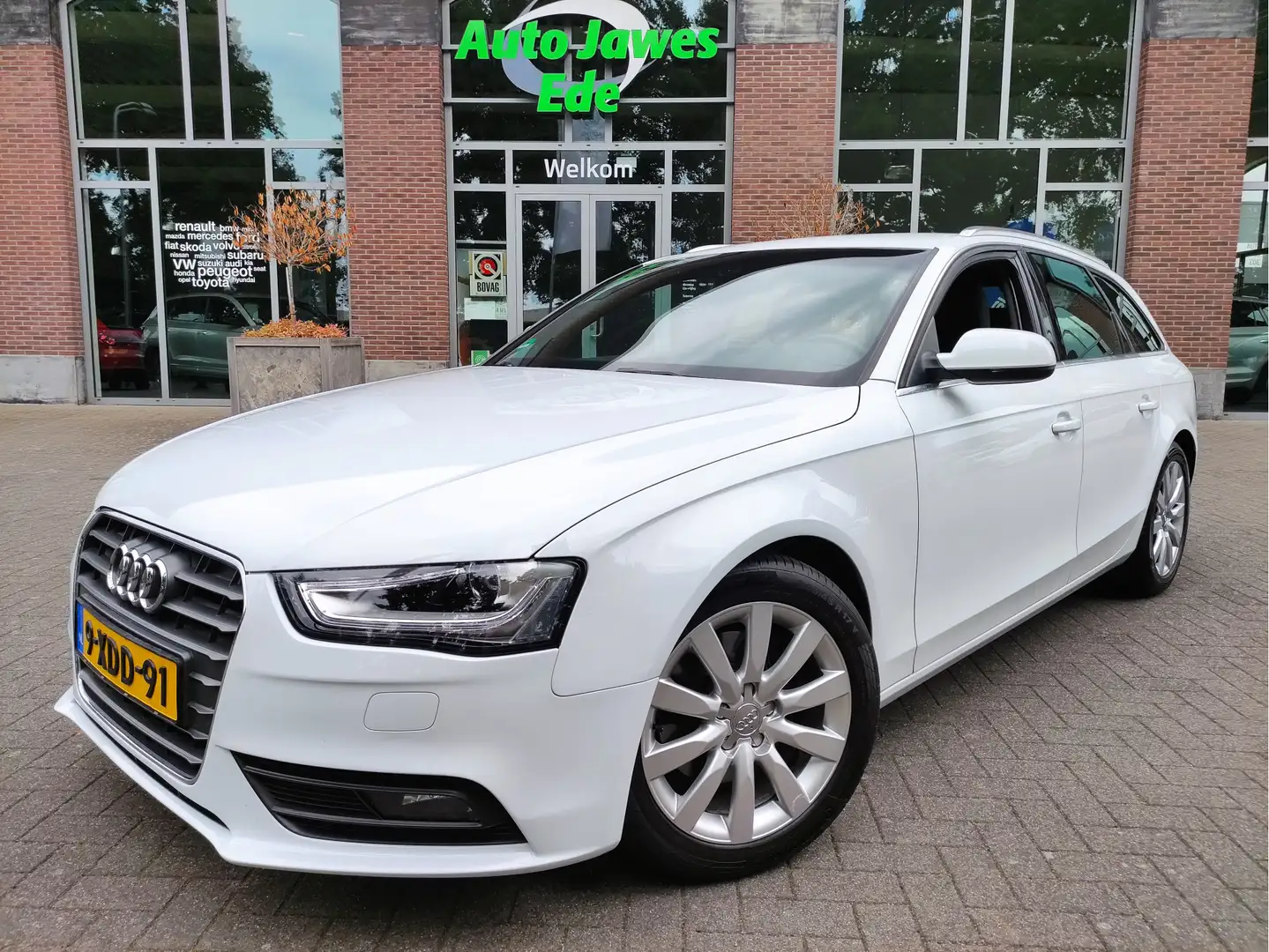 Audi A4 Avant 1.8 TFSI Business Edition Afn.trekhaak - Spo Wit - 1