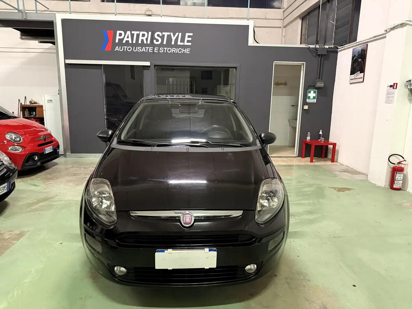 Fiat Punto Evo Punto III 2009 Evo 5p 1.2 Active s Zwart - 2