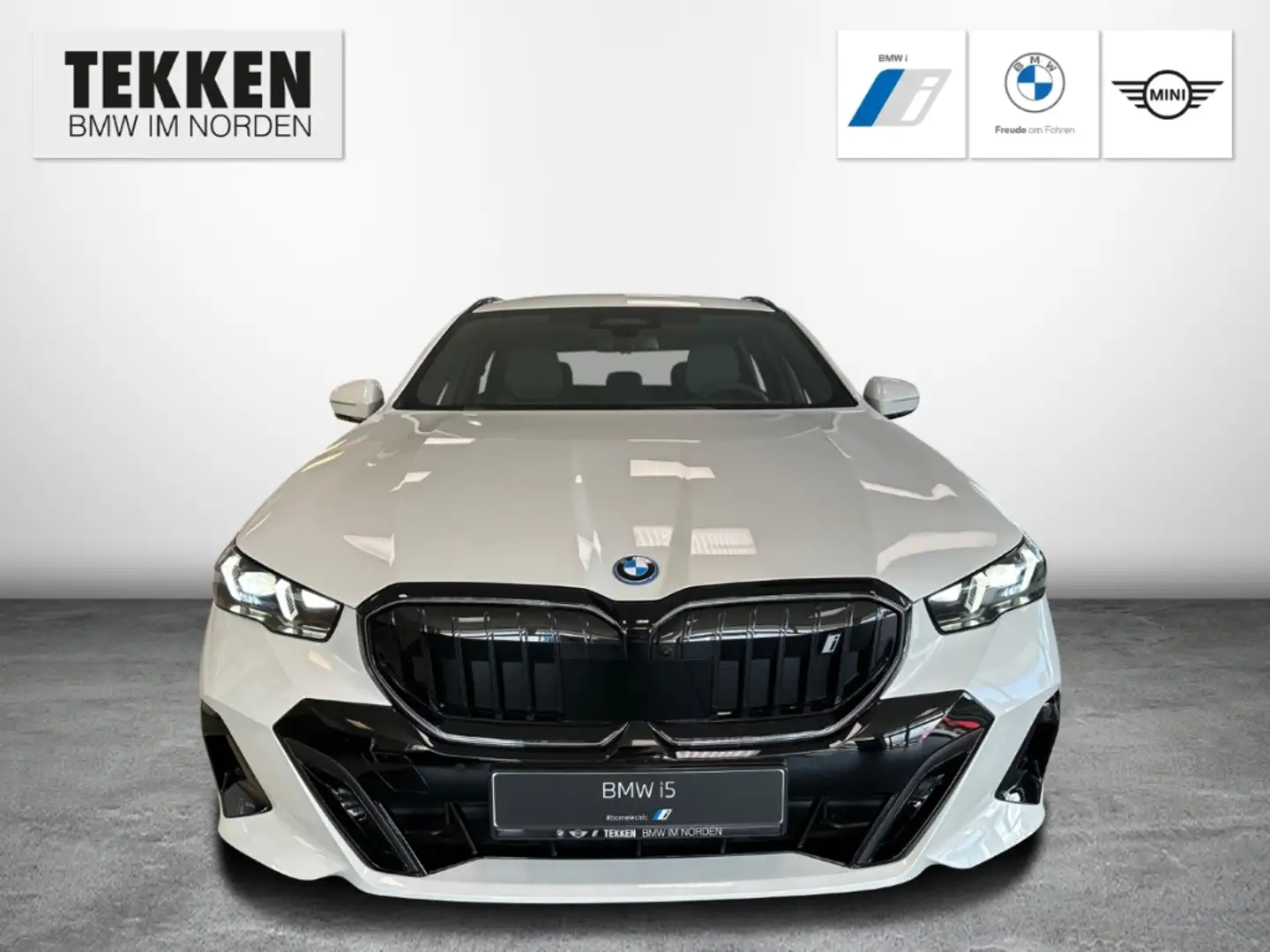 BMW i5 eDrive40 Touring M Sport Pro/Bowers & Wilkins Bílá - 2