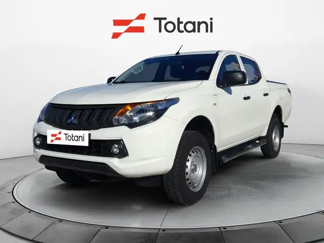 Mitsubishi L200 Cab V d.cab 2.4d Invite 4wd 154cv N1