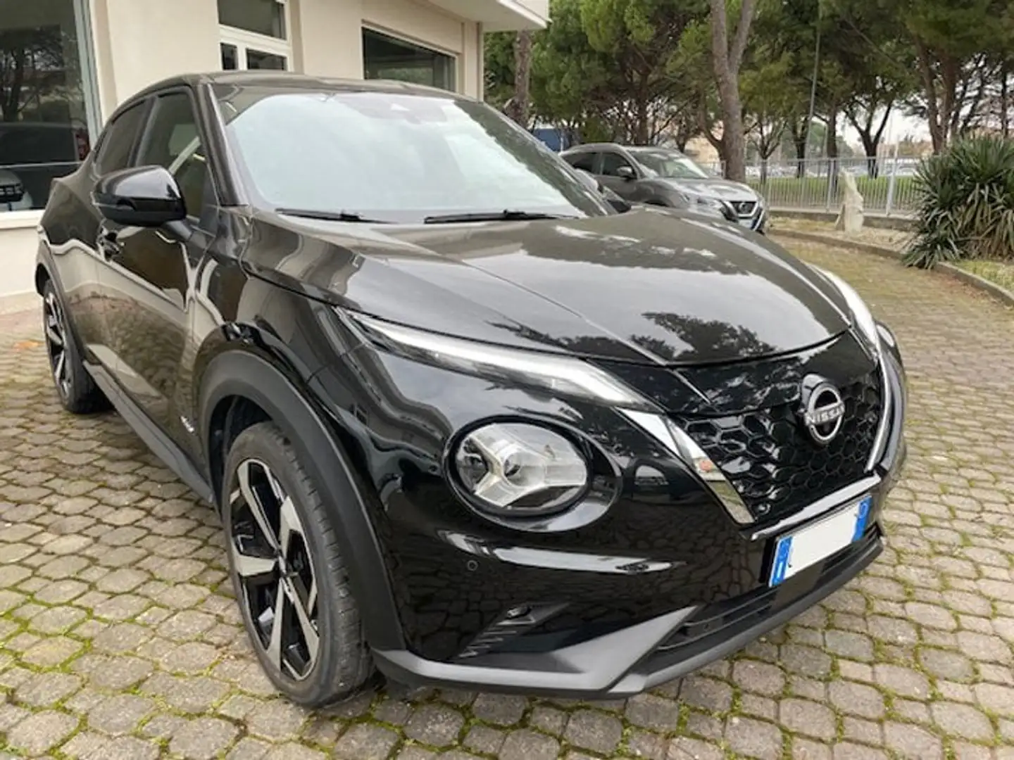 Nissan Juke 1.6 HEV Tekna Schwarz - 2