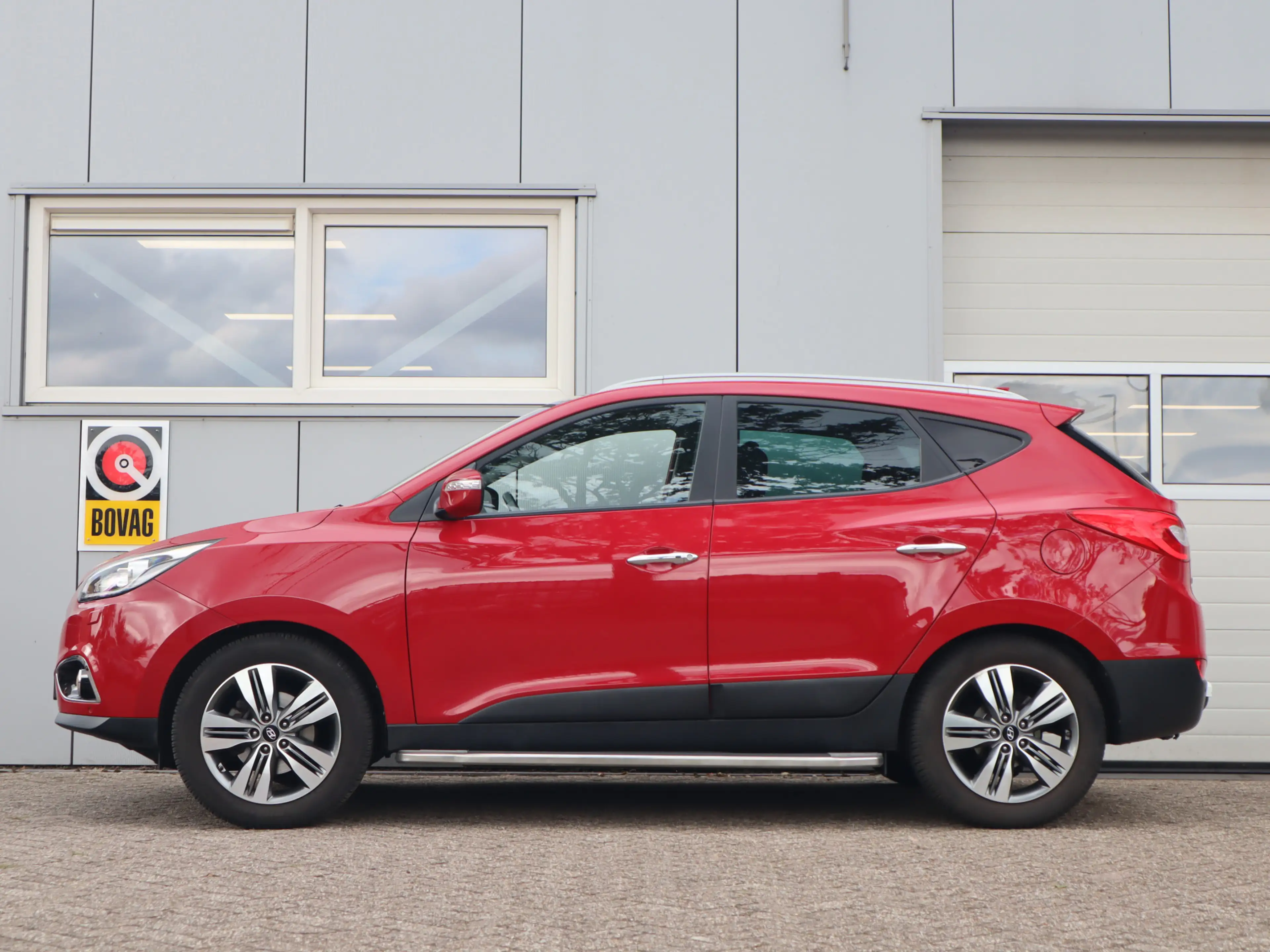 Hyundai iX35 2.0i i-Catcher / Leder / Trekhaak / Pano / Stoelve — photo 3