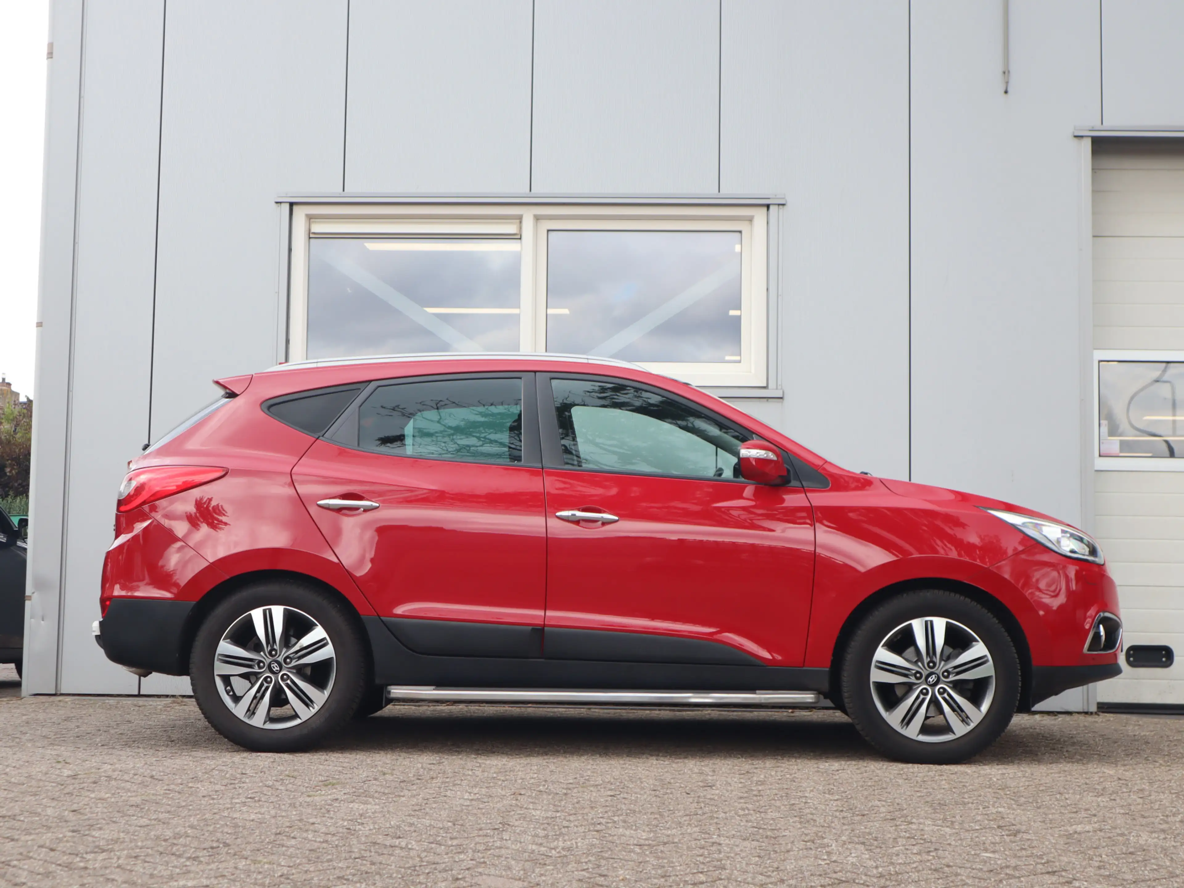 Hyundai iX35 2.0i i-Catcher / Leder / Trekhaak / Pano / Stoelve — photo 4
