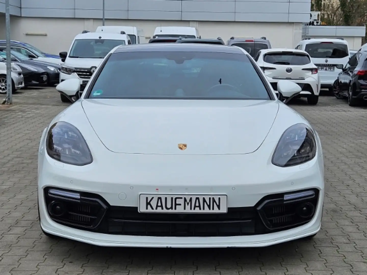 Porsche Panamera GTS Luftfederung AD Niveau El. Panodach Navi Leder Weiß - 2