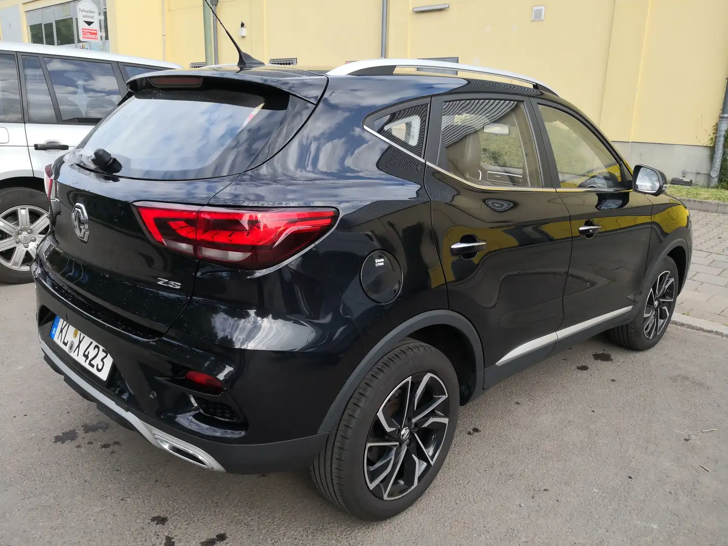 MG ZS MG ZS Luxury Schwarz - 2