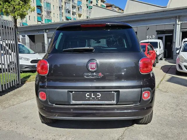 Fiat 500l view 4