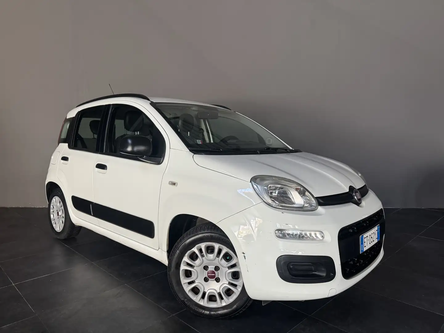 Fiat Panda 1.2 Lounge 69cv ADATTA A NEOPATENTATI - 1