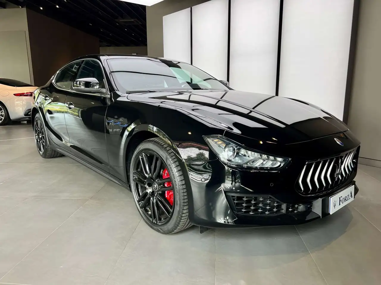 Maserati Ghibli 2021
