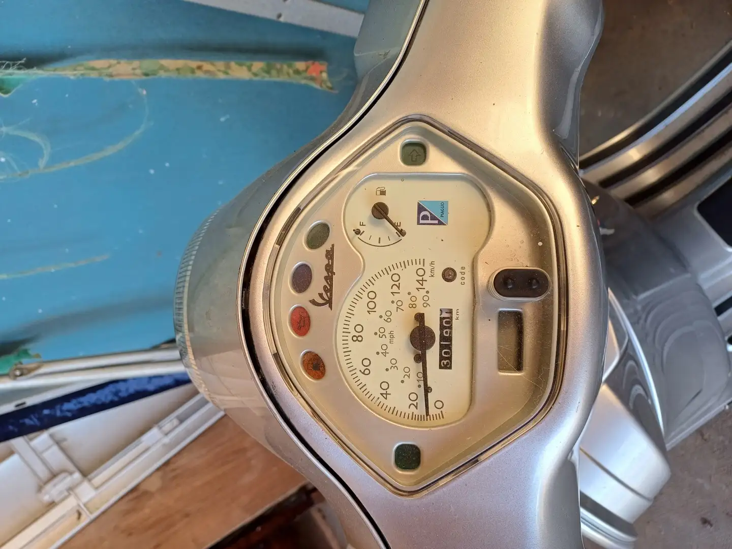 Vespa LX 125 Argintiu - 1