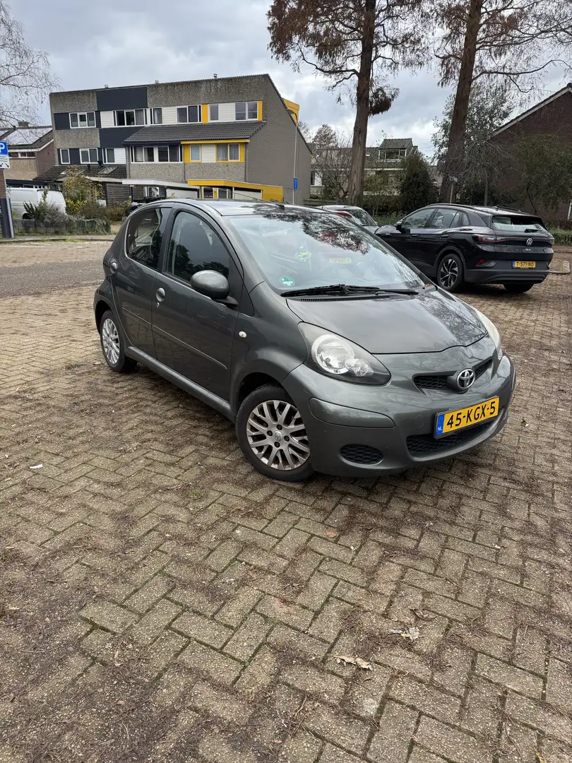 Toyota Aygo 1.0-12V Aspir. Green Зелений - 2