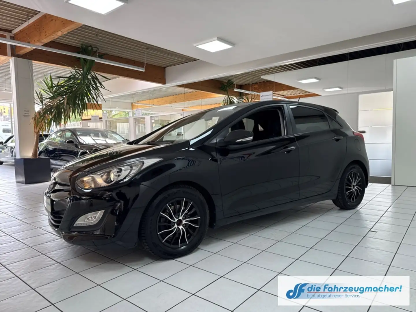 Hyundai i30 Classic 1.4 CRDi DPF Alarm Berganfahrass. GA Klima Noir - 2