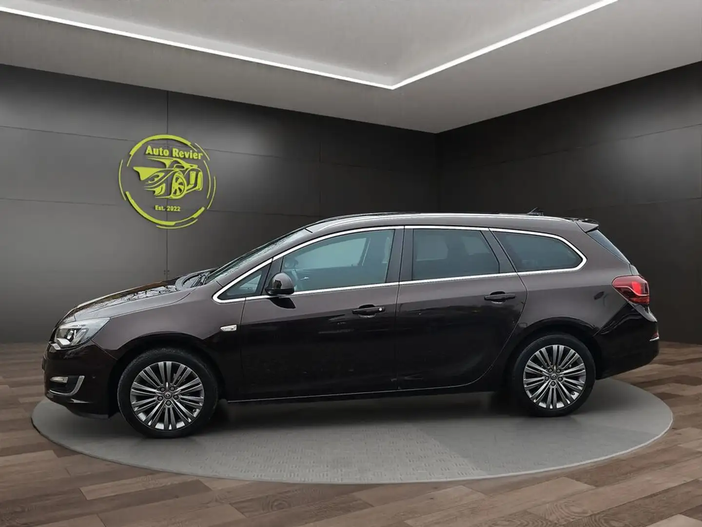 Opel Astra Sports Tourer Braun - 2