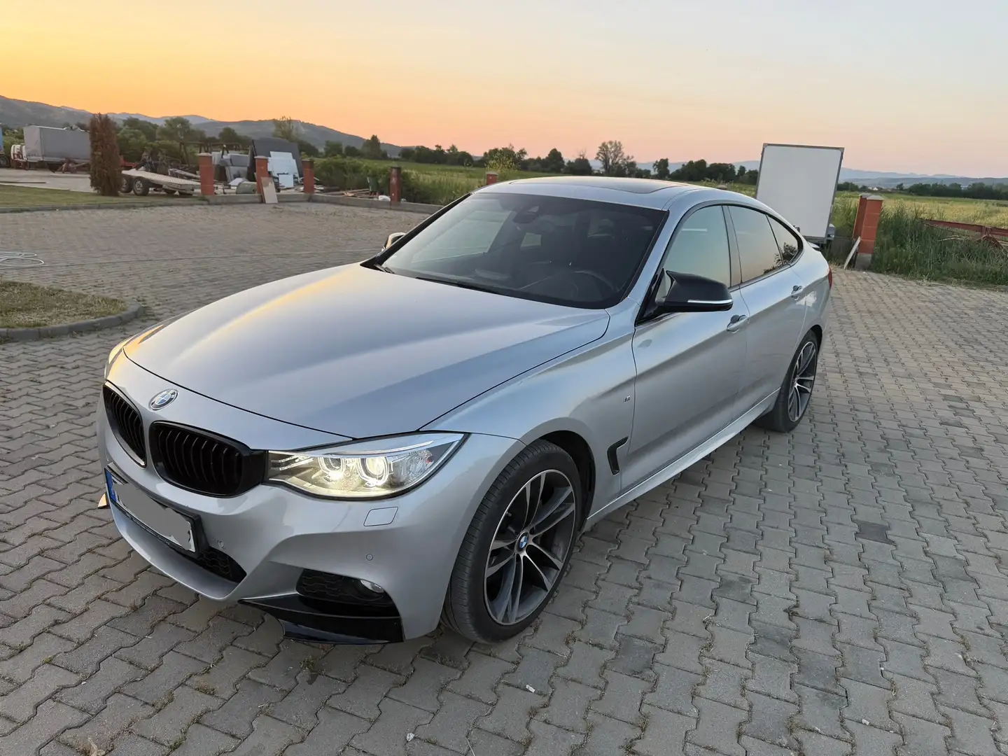 BMW 335 335d xDrive GT Sport-Aut. M Sport - 2