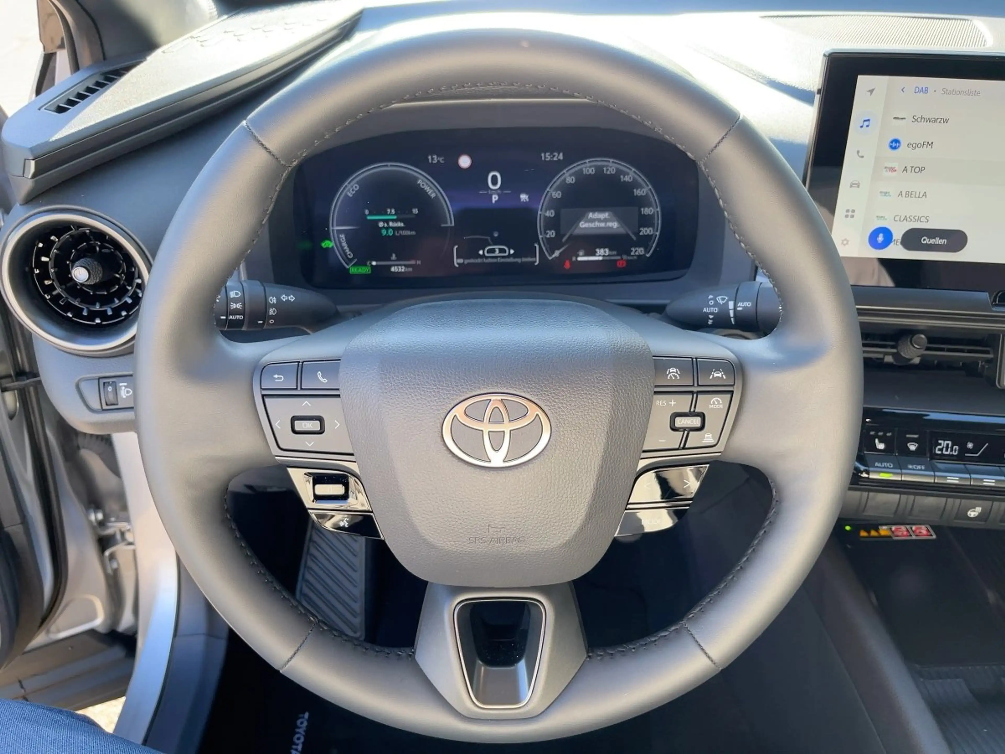 Toyota C-HR 2.0 Hybrid Team Deutschland ACC+LED+Navi+SHZ — photo 14