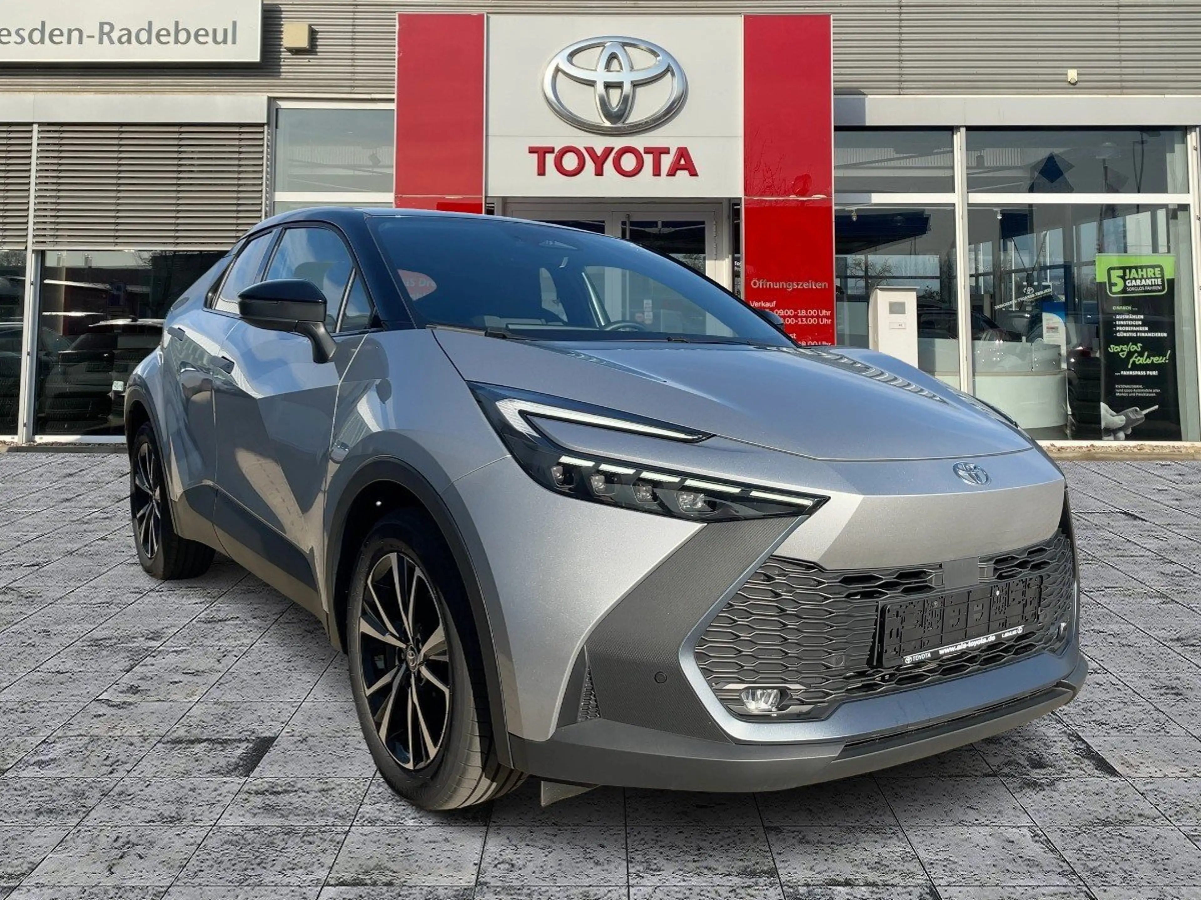Toyota C-HR 2.0 Hybrid Team Deutschland ACC+LED+Navi+SHZ — photo 9