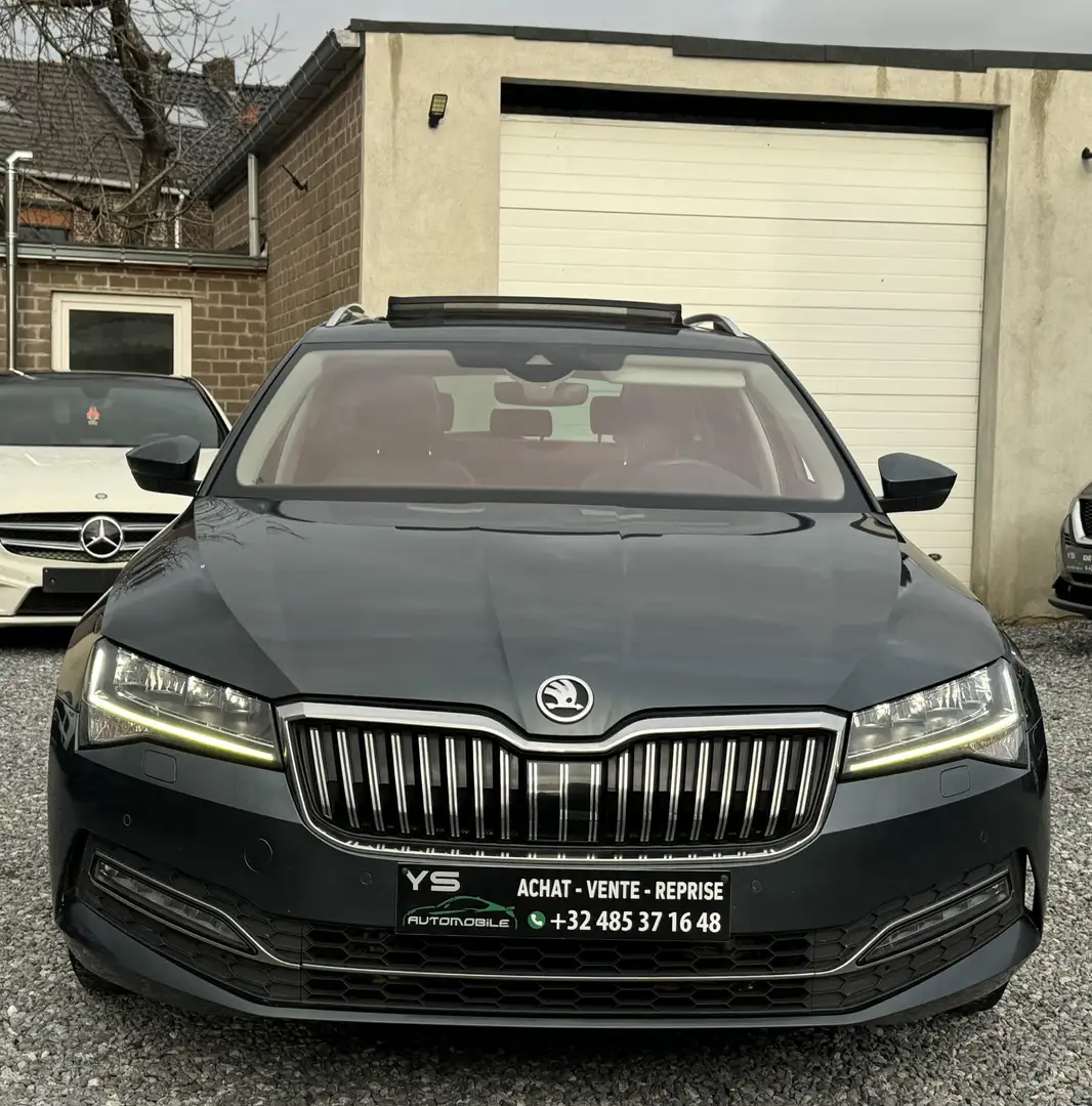 Skoda Superb Superb Combi 2.0 CR TDi DSG Gris - 2
