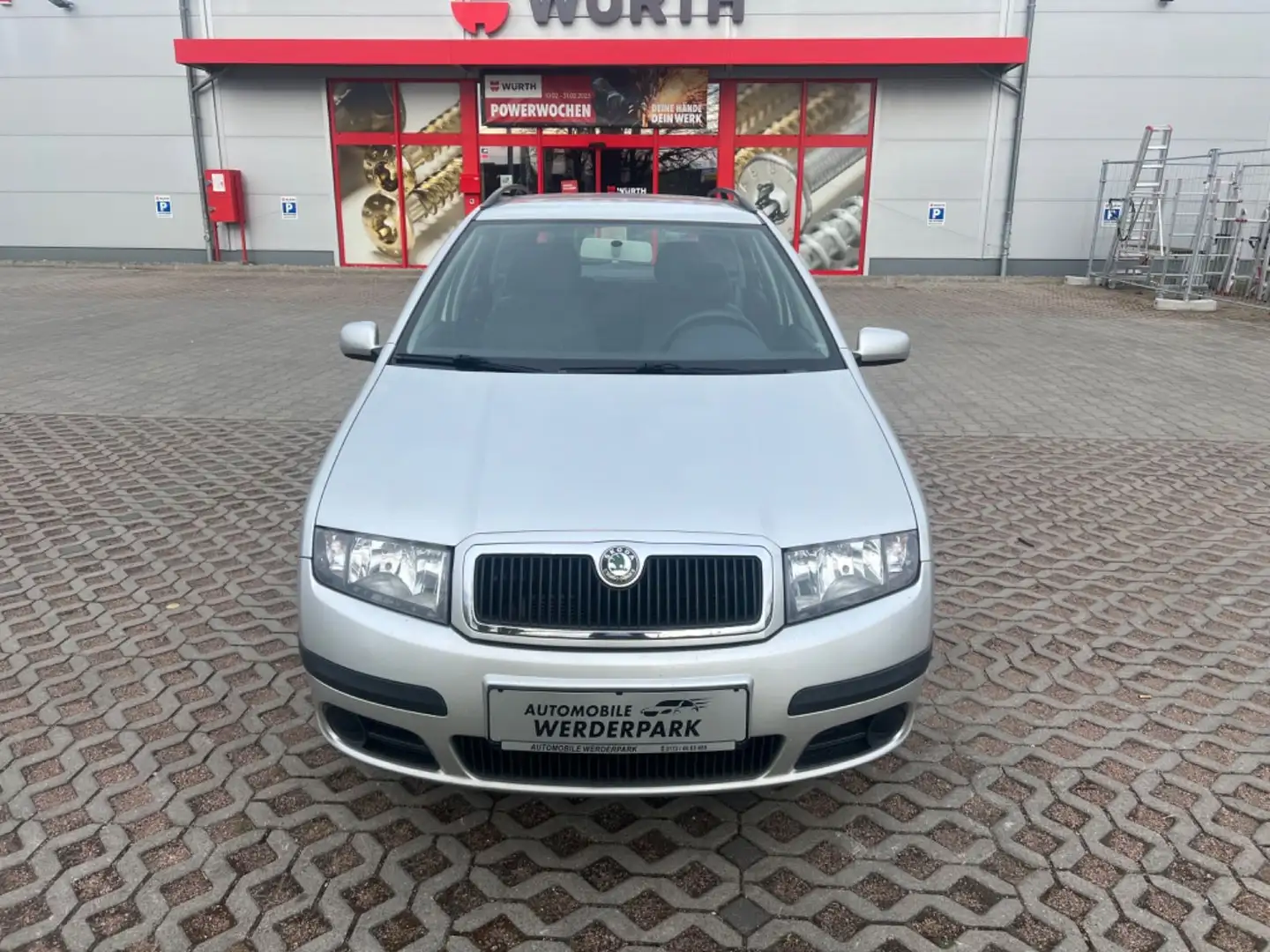 Skoda Fabia Combi Extra Plateado - 2