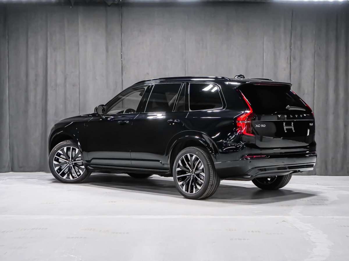 2026 Volvo XC90 Plus 7-Seater (Dark Theme) alt 4