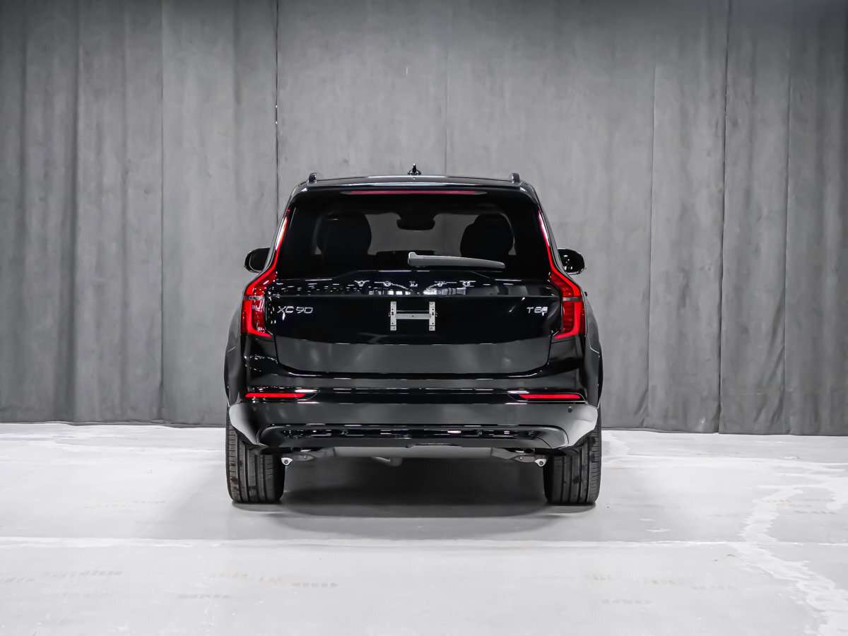 2026 Volvo XC90 Plus 7-Seater (Dark Theme) alt 5