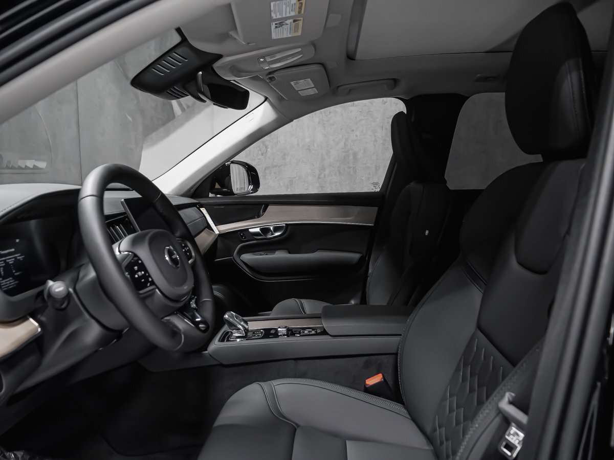 2026 Volvo XC90 Plus 7-Seater (Dark Theme) thumb 11