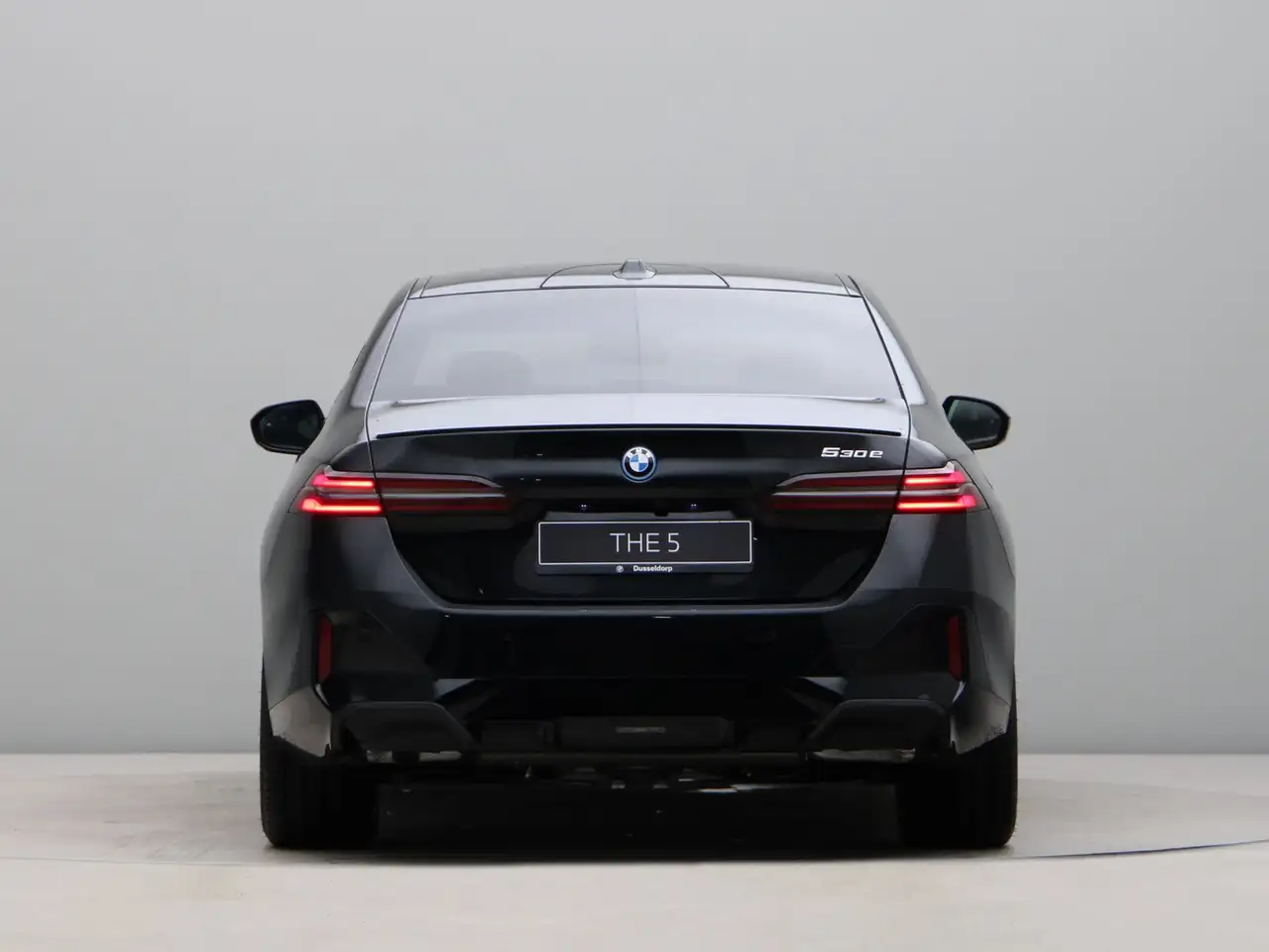 BMW 5 Series 2026 — фото 10