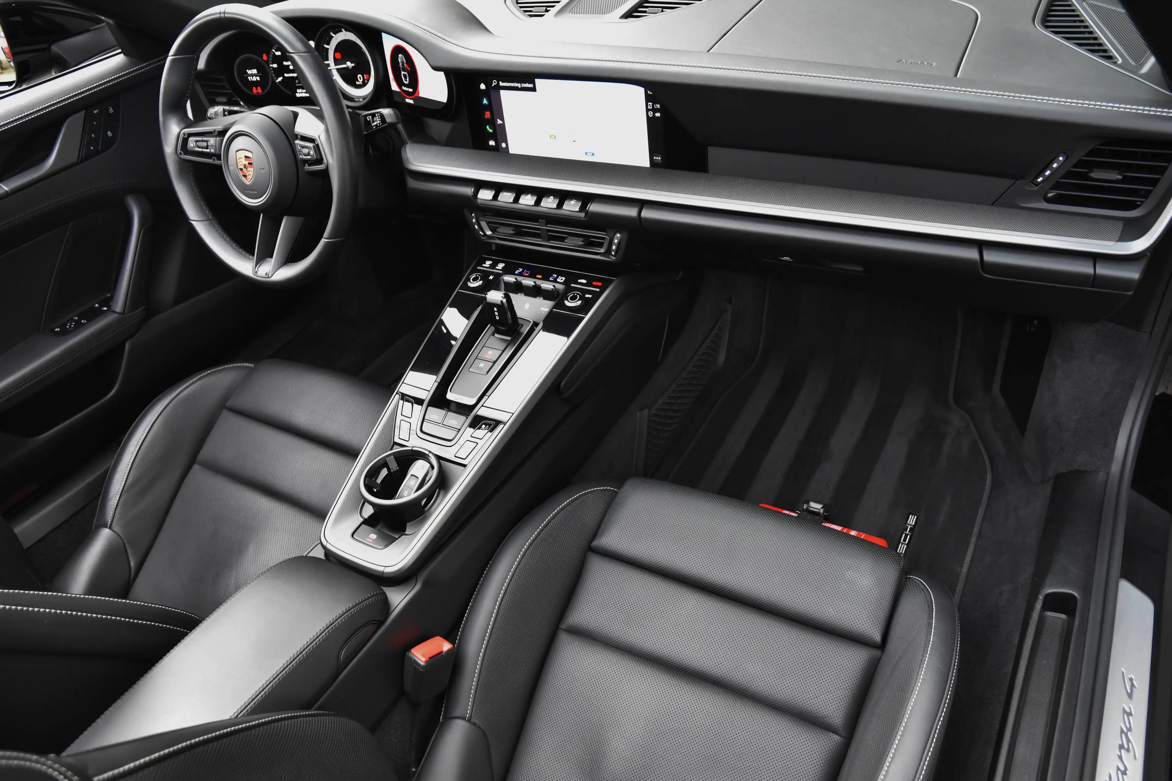 Porsche Targa 992 TARGA 911 C4 3.0 TURBO PDK — photo 12