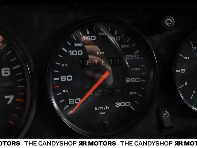 Porsche 993 911 993 Carrera Cabrio *Sonderfarbe_Amazonasgrü... Ansicht 22