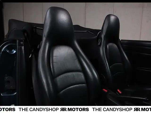 Porsche 993 911 993 Carrera Cabrio *Sonderfarbe_Amazonasgrü... Ansicht 19