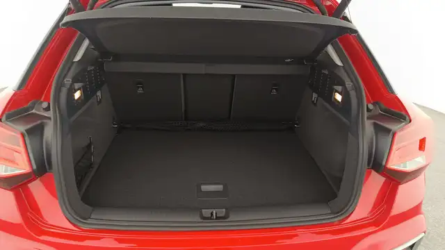 Audi Q2 view 7