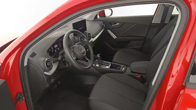 Audi Q2 view 9