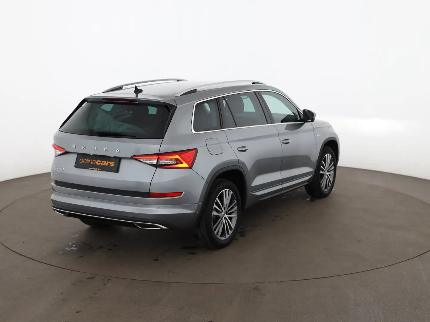 Skoda Kodiaq 1.5 TSI L&K Aut LED STANDHZG 360-CAM AHK Grau - 2