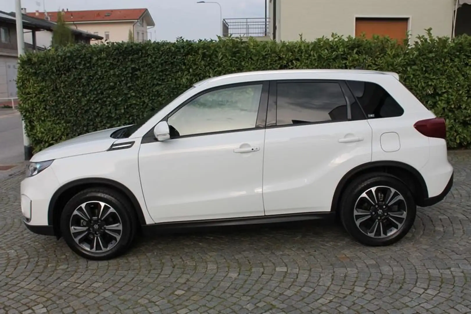 Suzuki Vitara 1.4 Boosterjet A/T Starview Bianco - 2