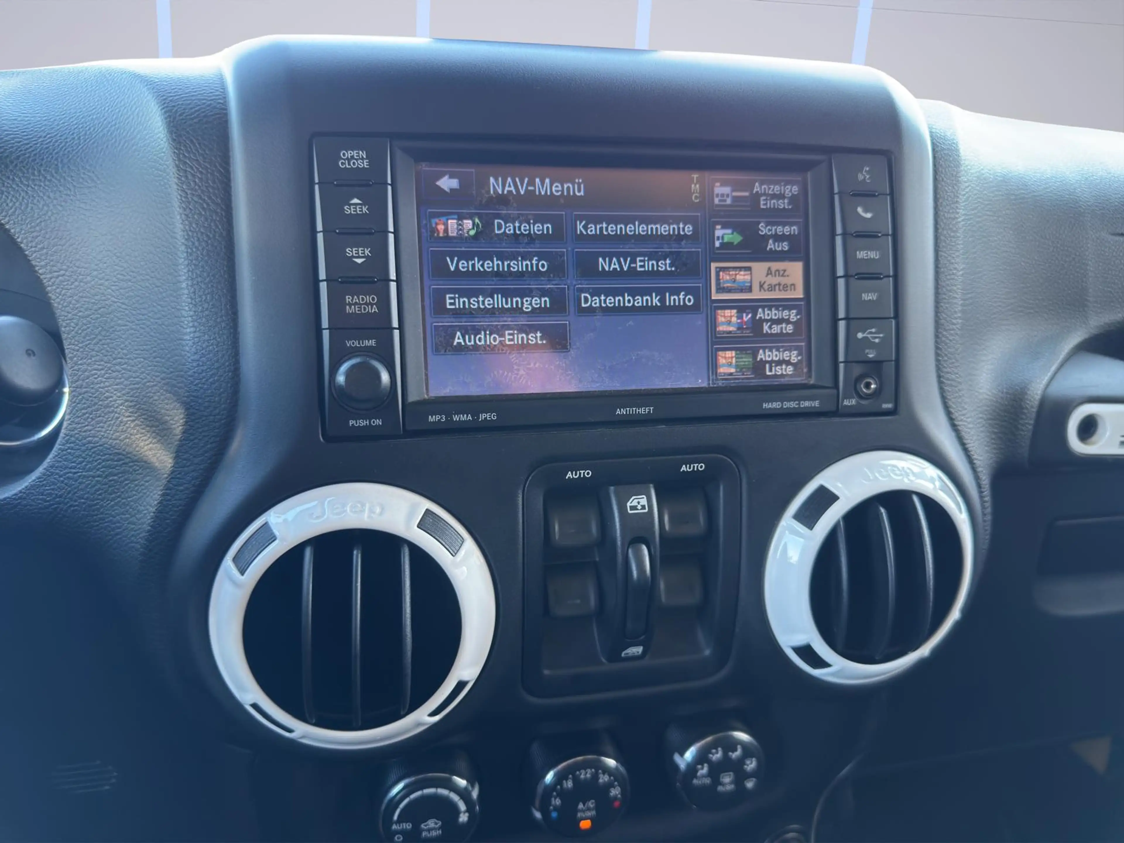 Jeep Wrangler SAHARA/Mountain X AEV WINDE BF GOODRICH LED XENON — photo 36