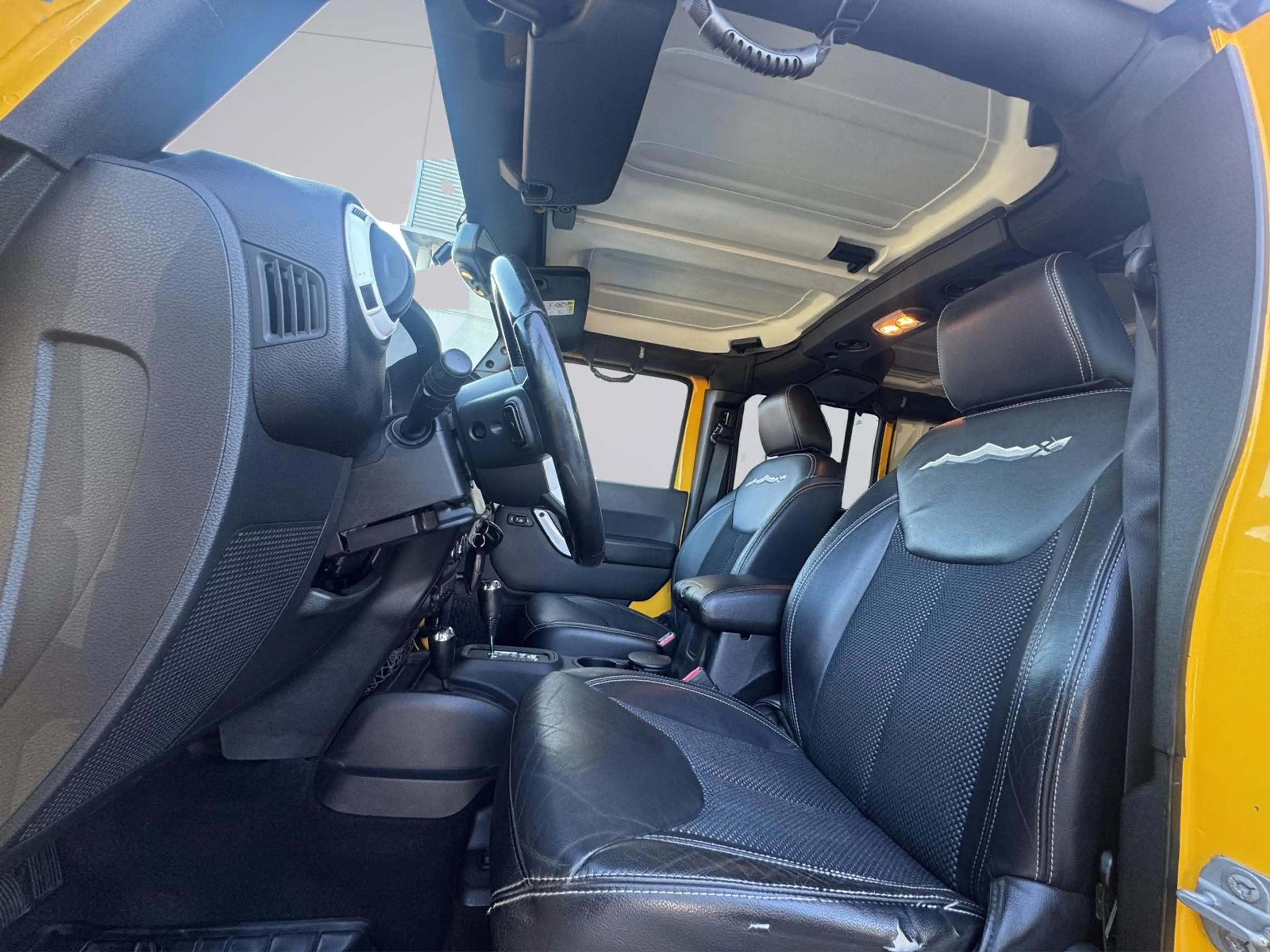 Jeep Wrangler SAHARA/Mountain X AEV WINDE BF GOODRICH LED XENON — photo 16