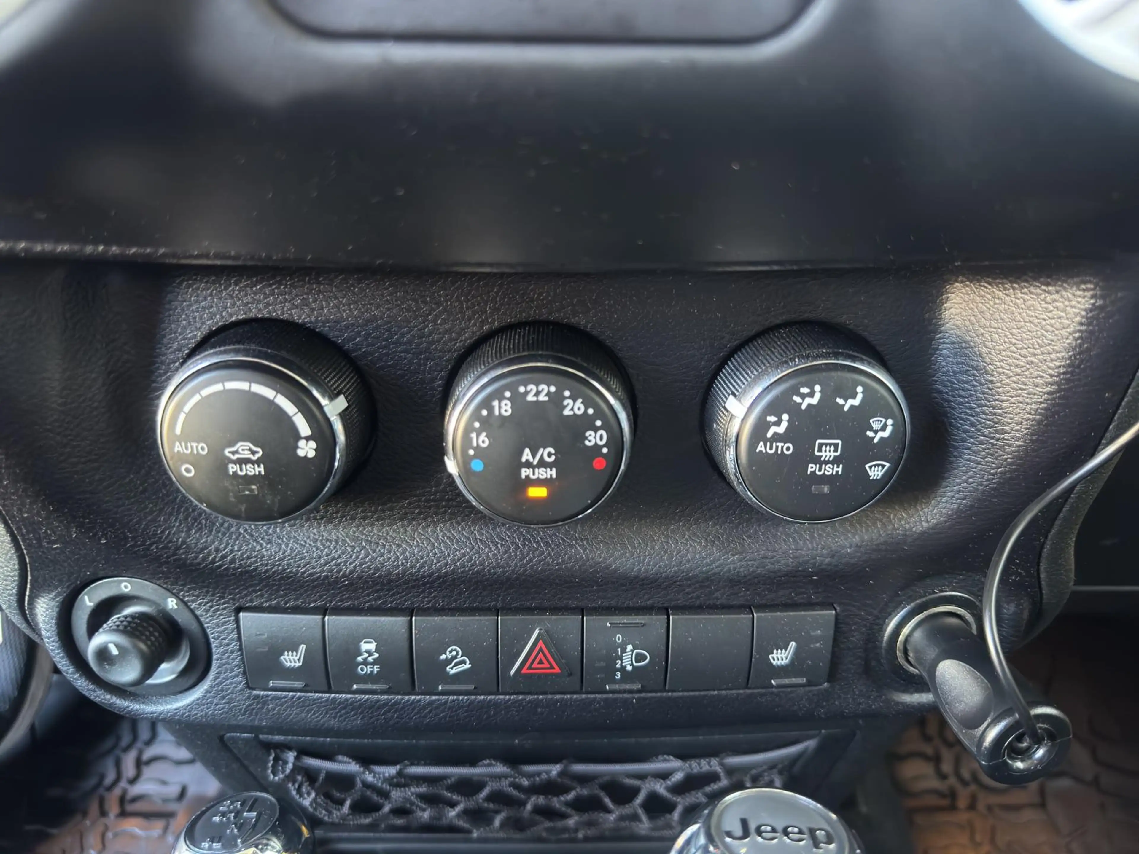 Jeep Wrangler SAHARA/Mountain X AEV WINDE BF GOODRICH LED XENON — photo 26