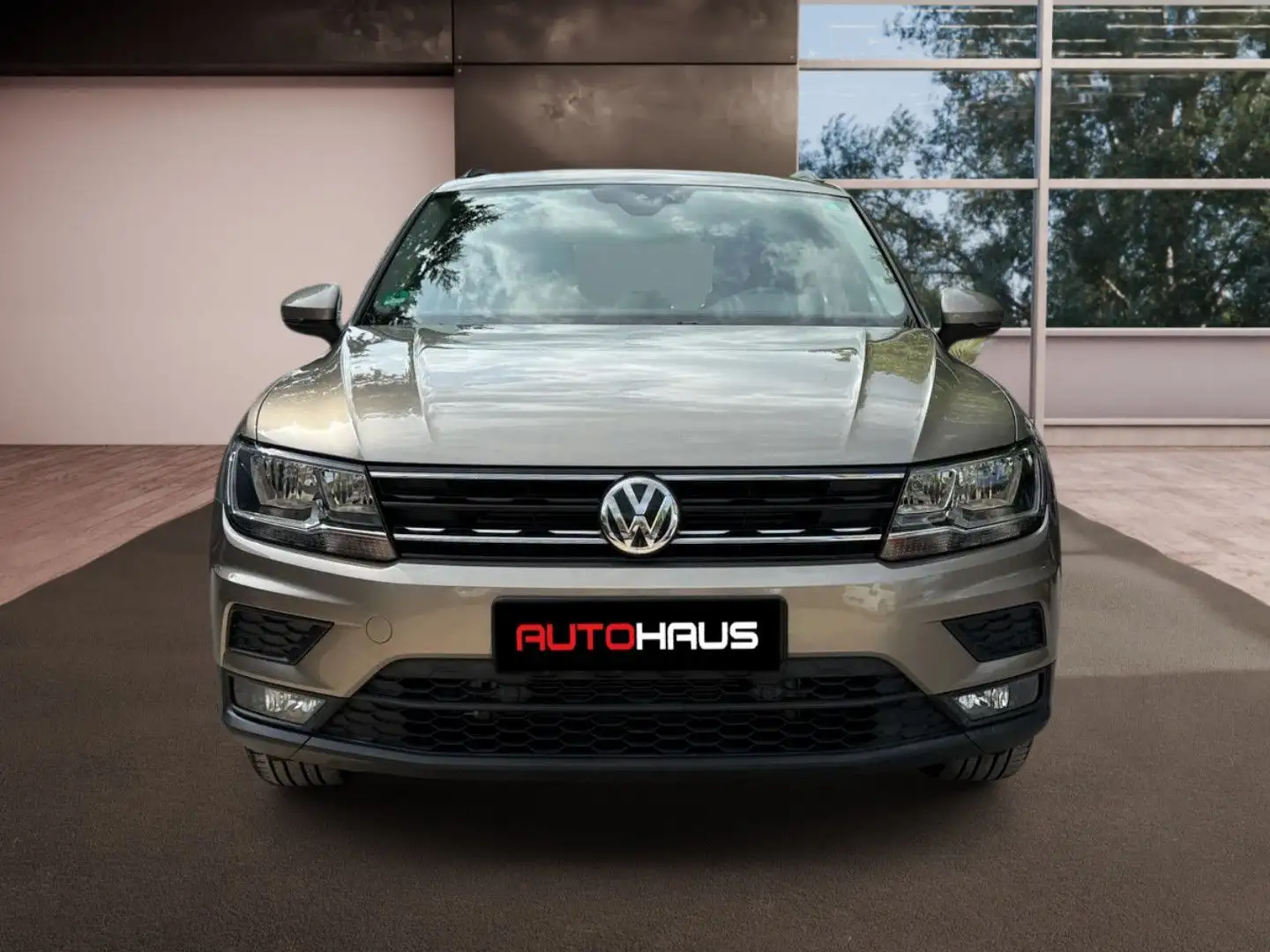 Volkswagen Tiguan Comfortline BMT/Start-Stopp 4Motion*AHK*DSG*NAVI Beige - 2