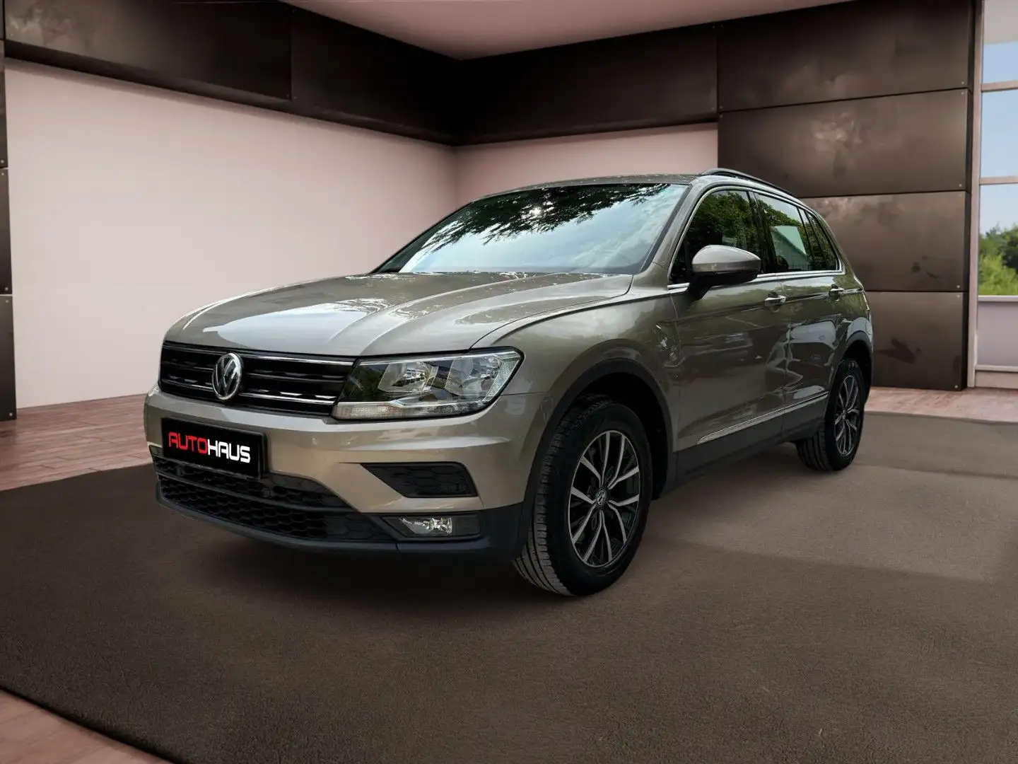 Volkswagen Tiguan Comfortline BMT/Start-Stopp 4Motion*AHK*DSG*NAVI Beige - 1