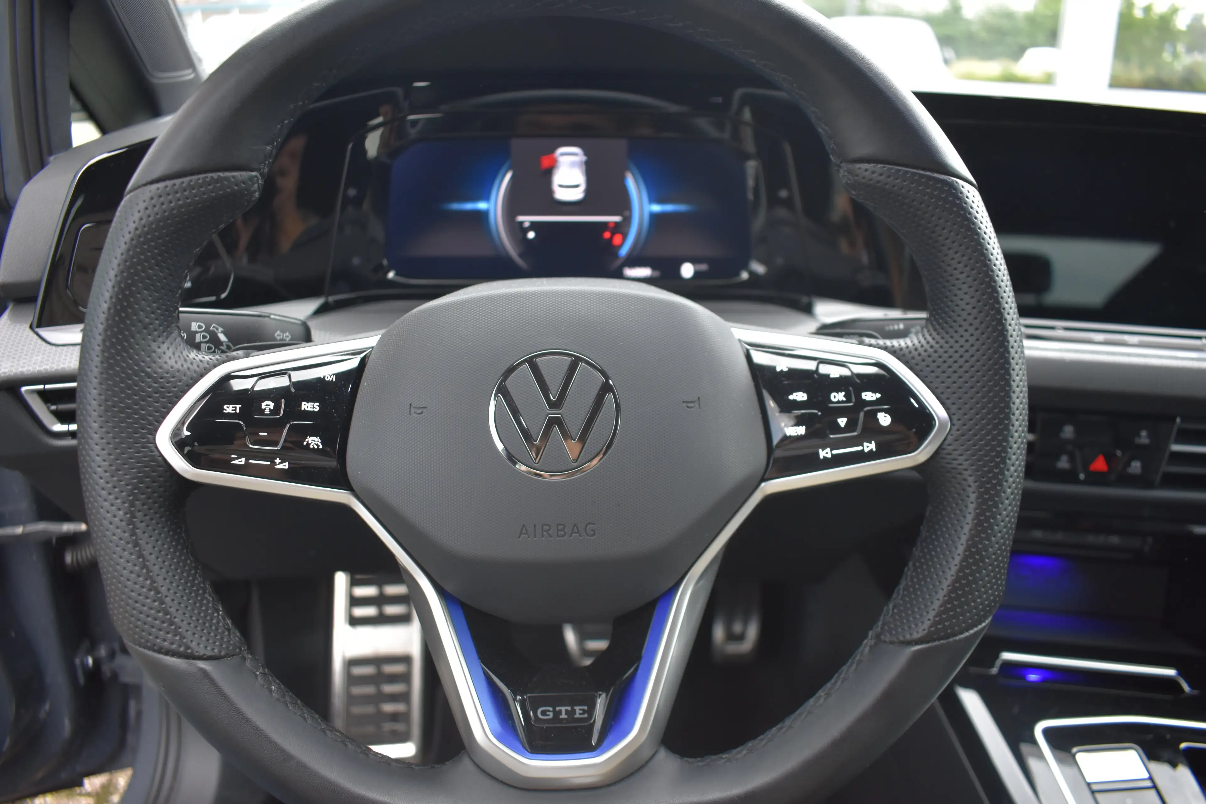 Volkswagen Golf GTE 1.4 eHybrid 245PK | NAVIGATIE | 18 INCH | STOEL + — photo 17
