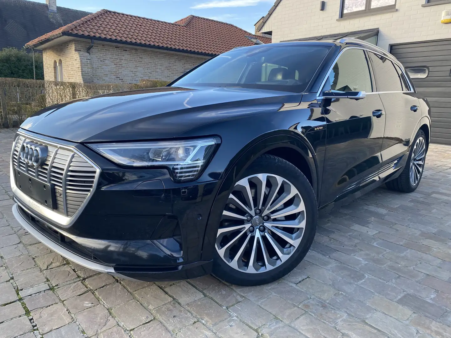 Audi e-tron e-tron Sportback 55 quattro S line Noir - 1