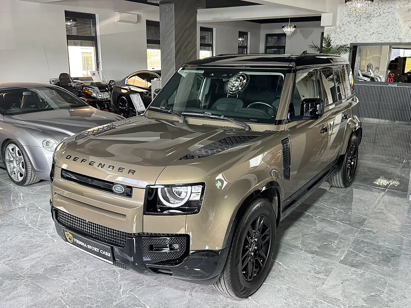 Land Rover Defender 110 SD4 D240 S AWD Aut.*WENIG-KM*TOP-AUSSTATUNG* Braun - 1