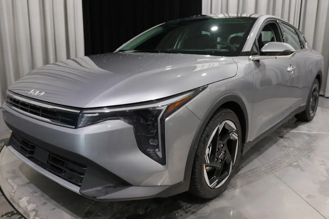 Kia K4 photo Kia K4