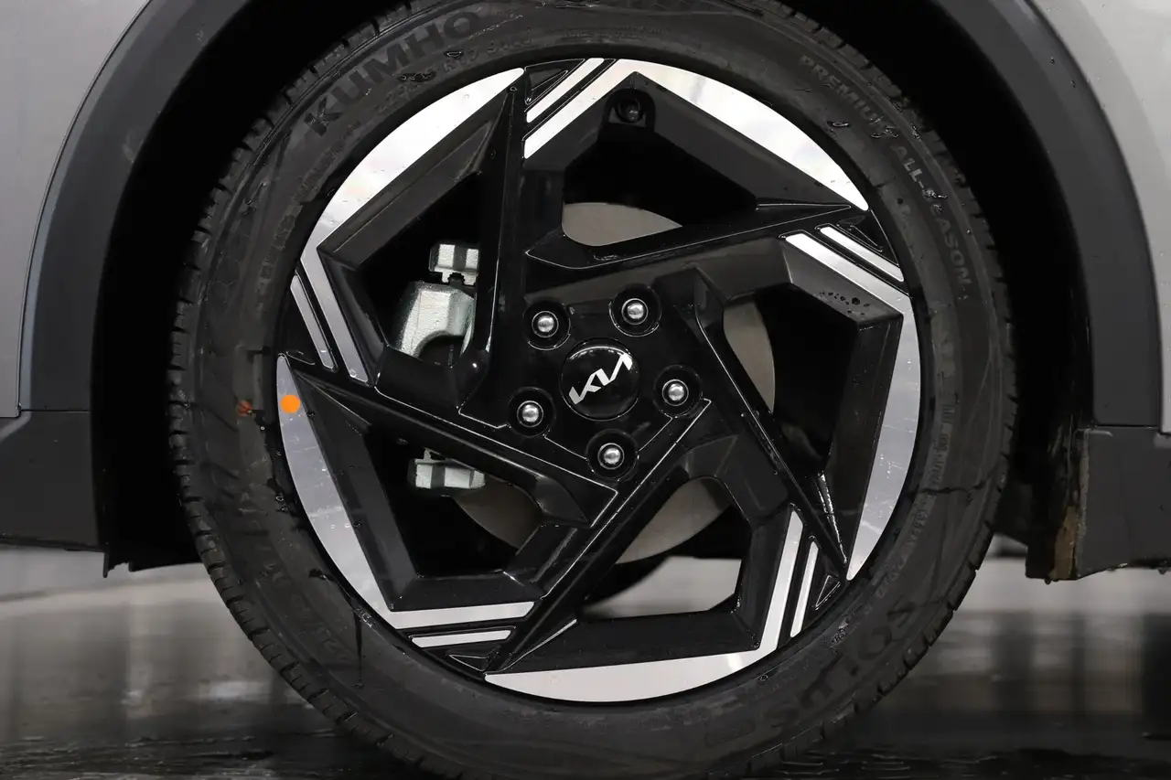 Kia K4 photo Kia K4