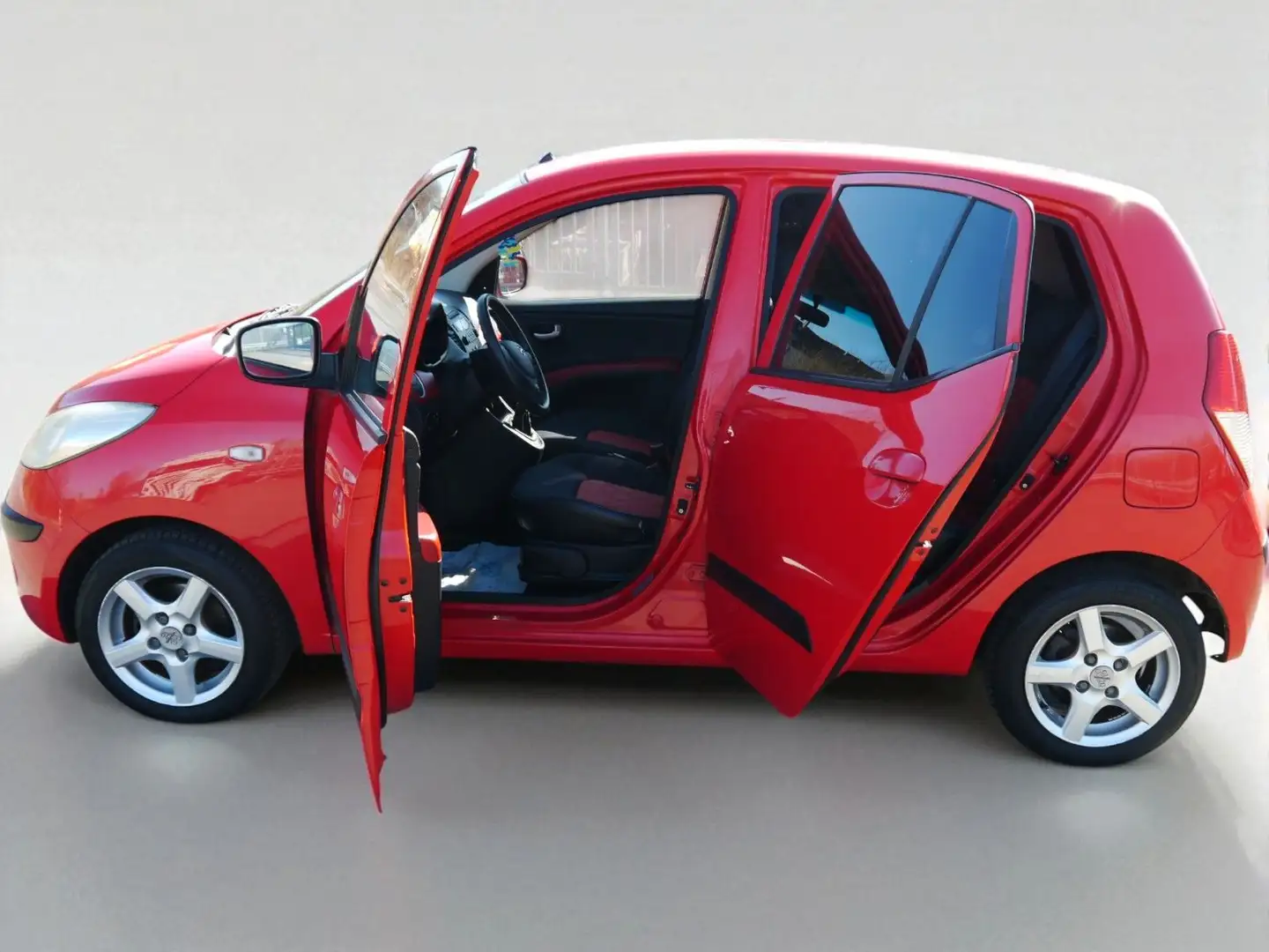 Hyundai i10 1.2 Style Rosso - 2